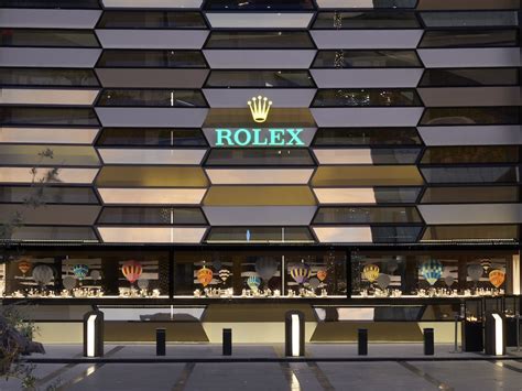 rolex watch dealers in dubai